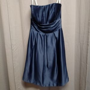 Short navy dress